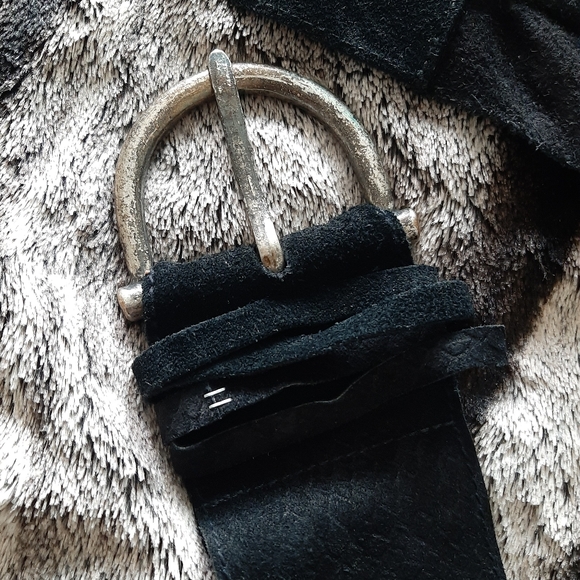 Black SUEDE belt SOLD ON TITLE - Picture 3 of 4